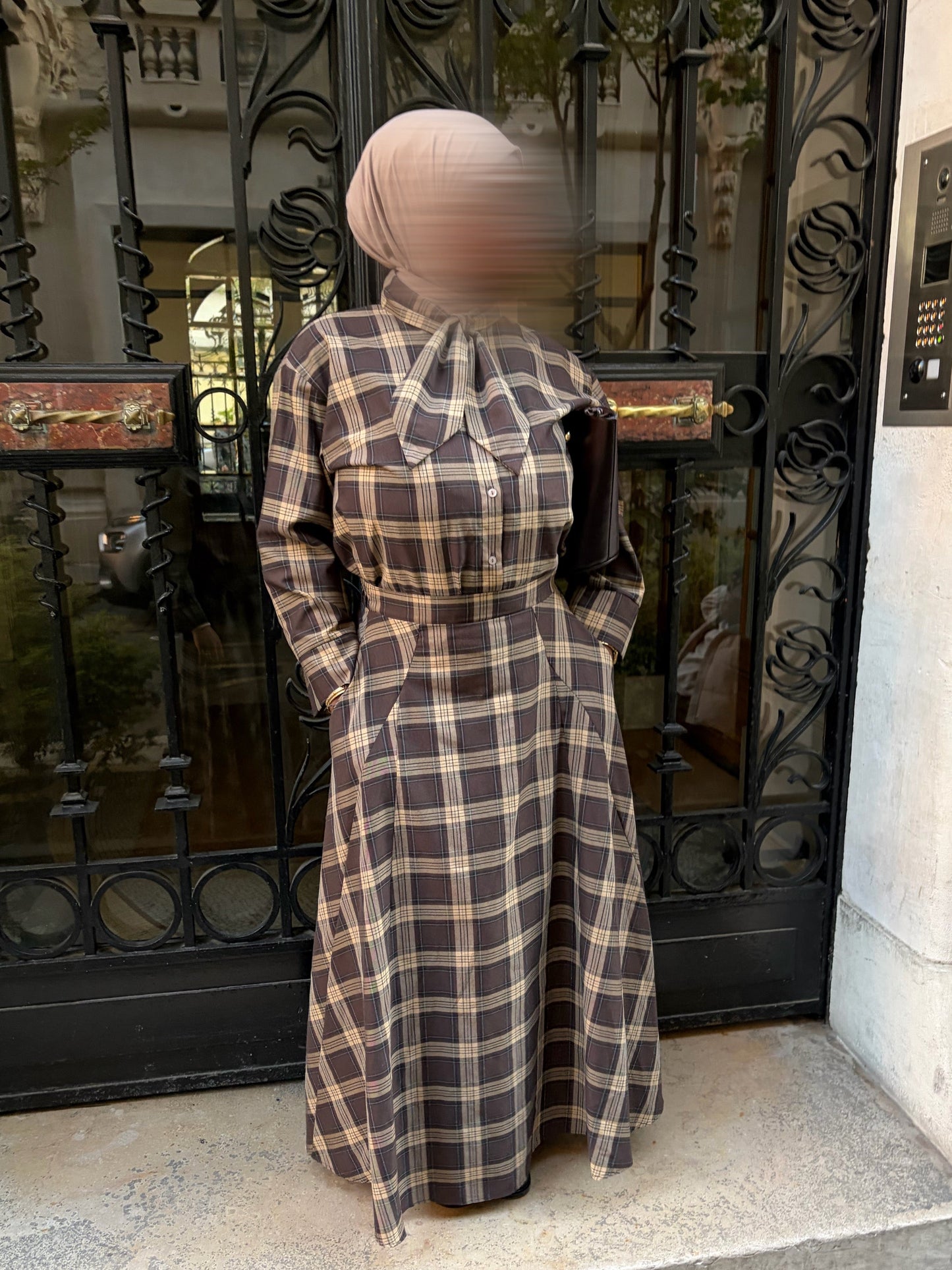 CARRÉ D'ALLURE - BEIGE