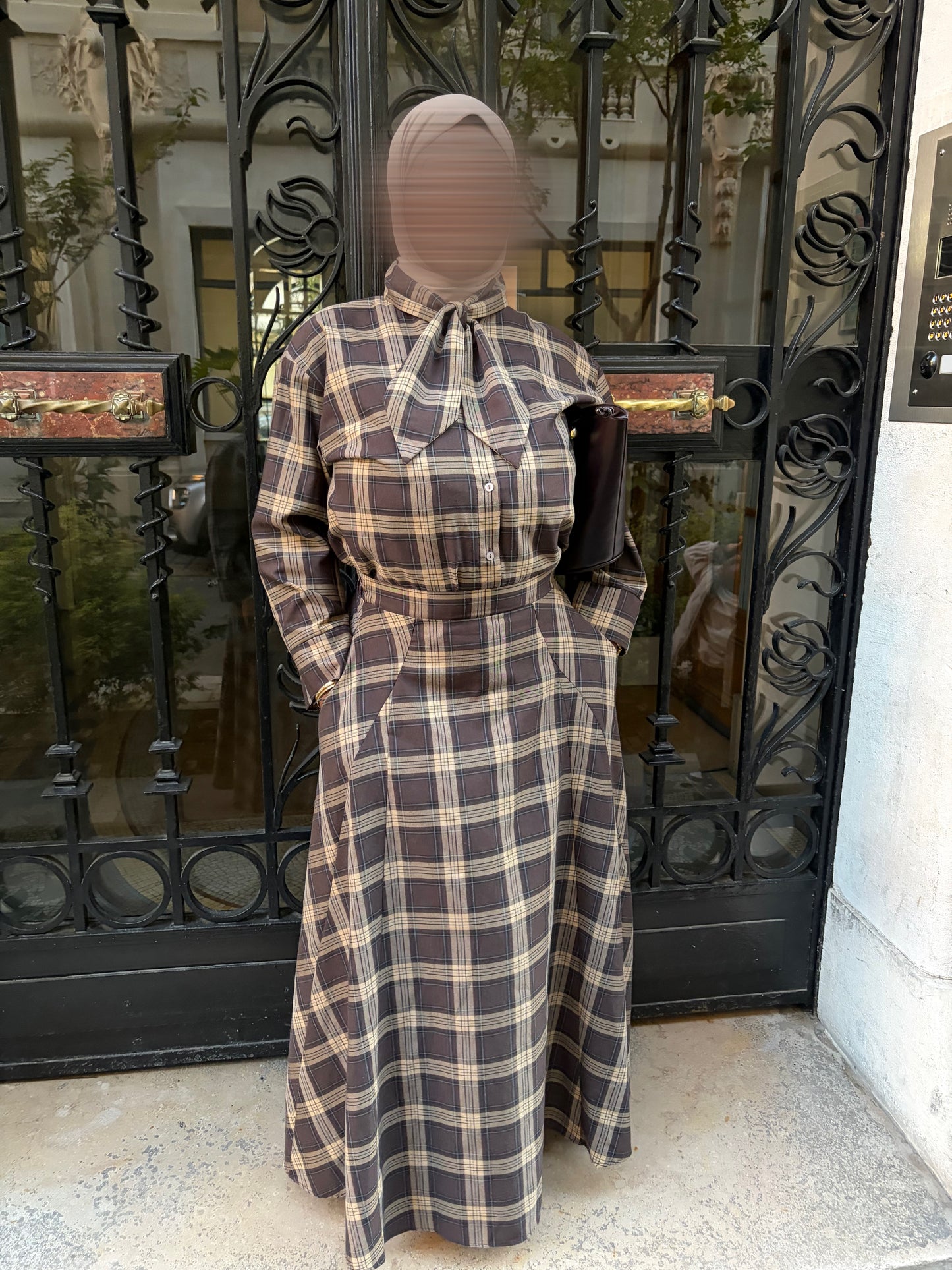 CARRÉ D'ALLURE - BEIGE